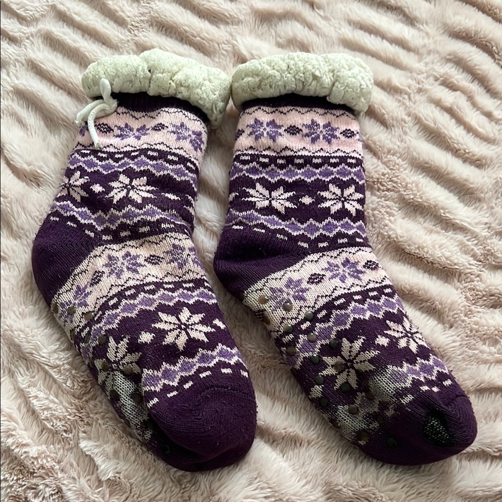 Pre-Loved Purple and Cream Knit Bootie Slippers! Super cute & comfy! 😍